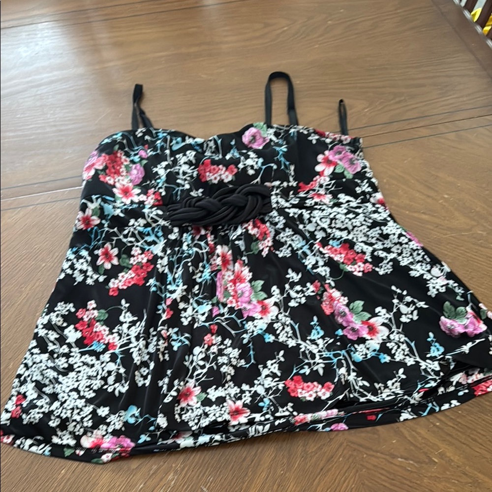 Torrid Black Floral babydoll blossom sweetheart multi way strap/strapless top 2x